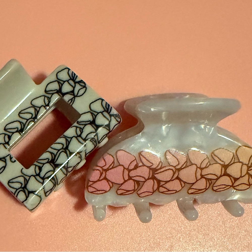 Set of 2 Ni'ihau Shell claw clips, hair claw,  hair jaw